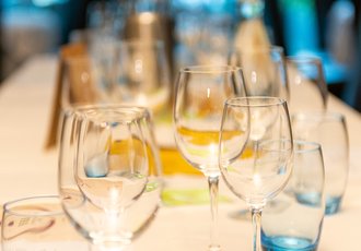 wine glassies